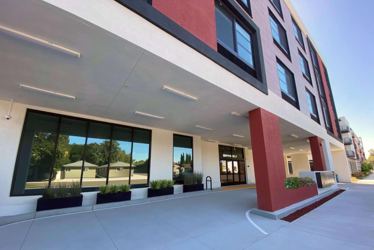 La Quinta Inn & Suites By Wyndham San Jose Airport-Downtown Kültér fotó