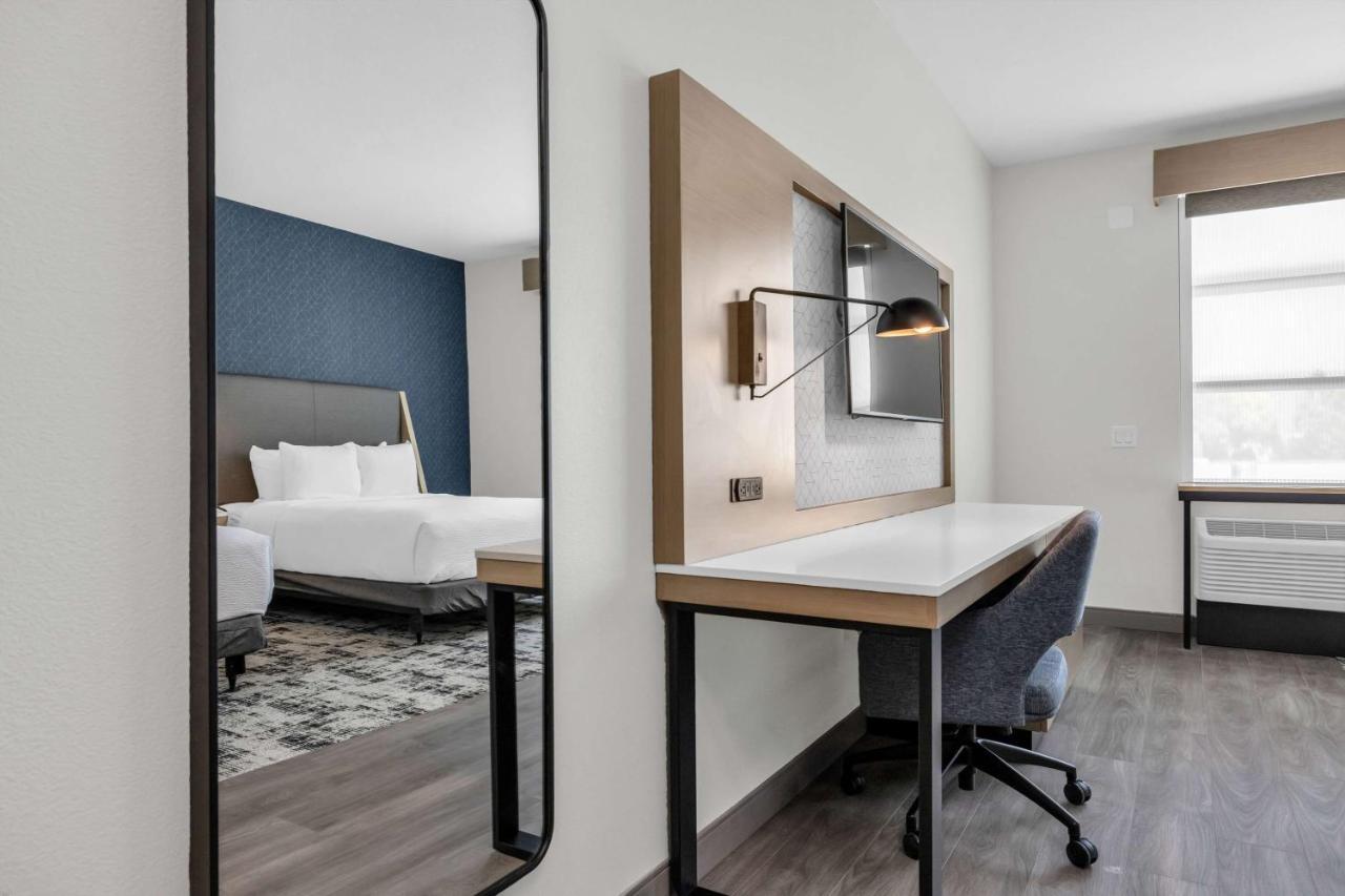 La Quinta Inn & Suites By Wyndham San Jose Airport-Downtown Kültér fotó