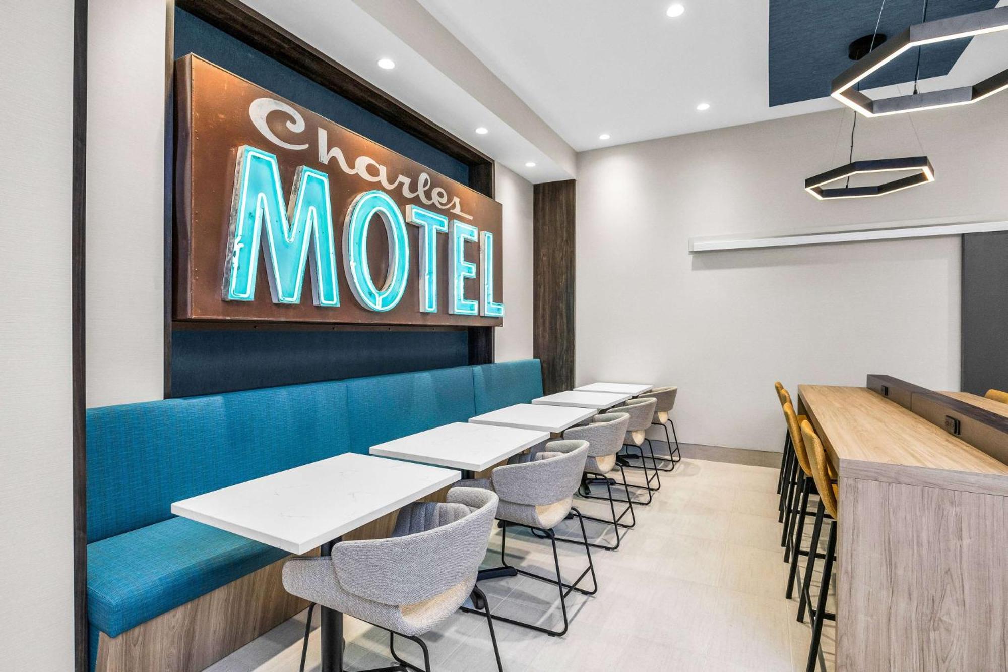 La Quinta Inn & Suites By Wyndham San Jose Airport-Downtown Kültér fotó