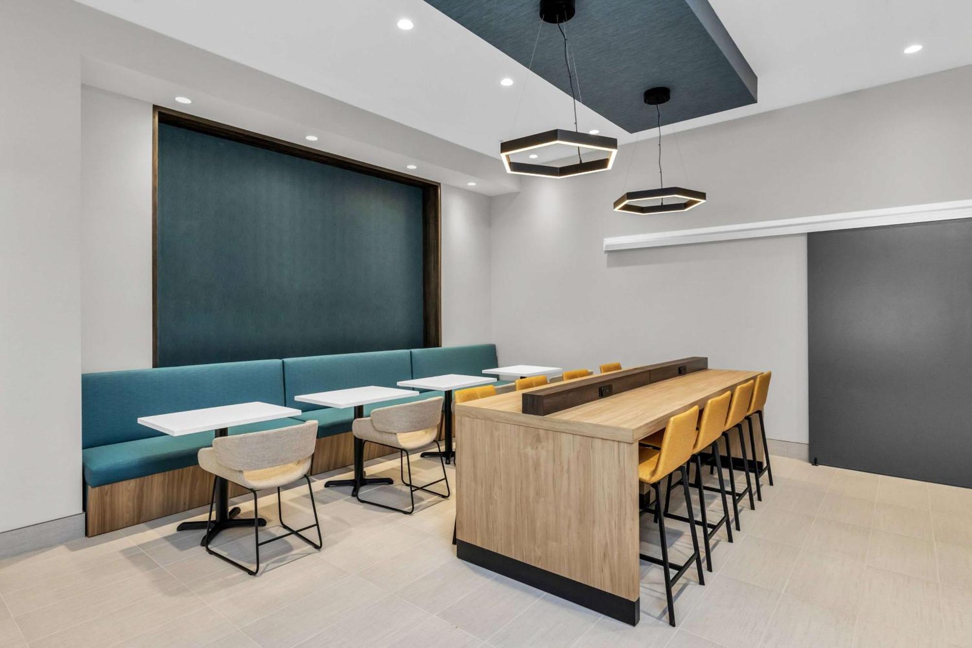 La Quinta Inn & Suites By Wyndham San Jose Airport-Downtown Kültér fotó